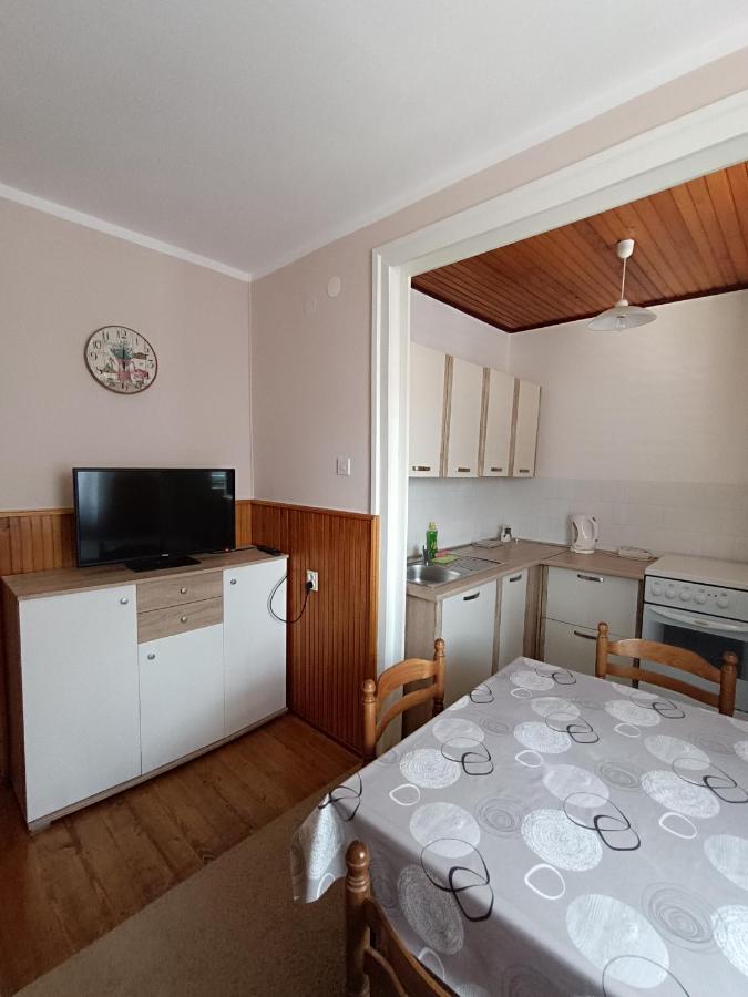 Apartment Hinic Vrhovine Extérieur photo