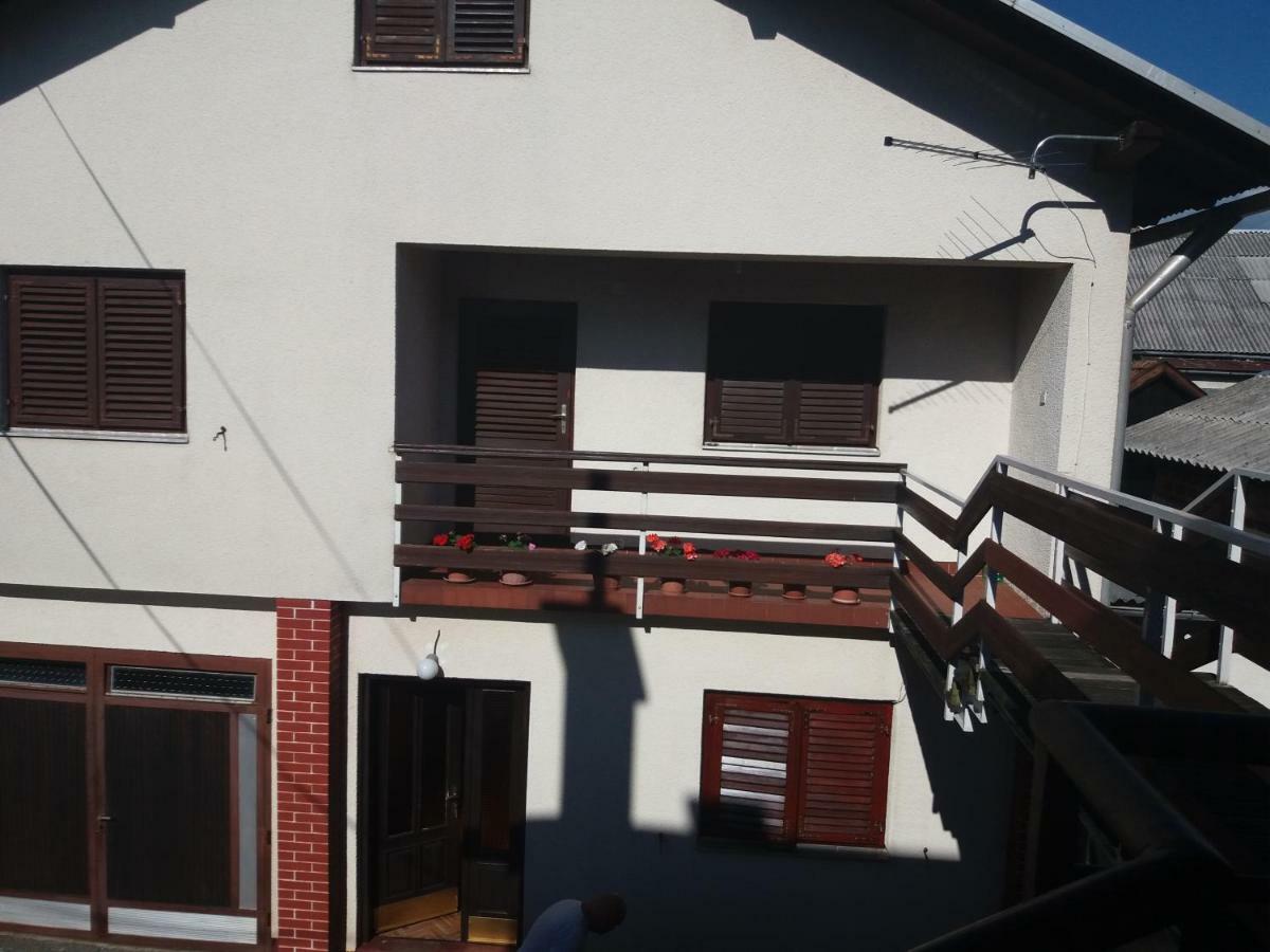 Apartment Hinic Vrhovine Extérieur photo